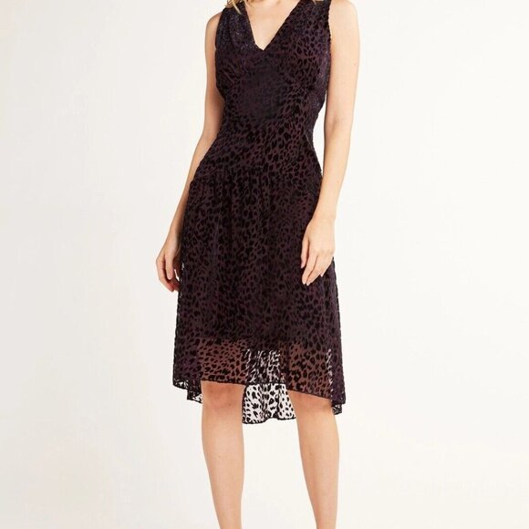Elie Tahari Dresses & Skirts - ELIE TAHARI CELESTE DRESS SIZE 6